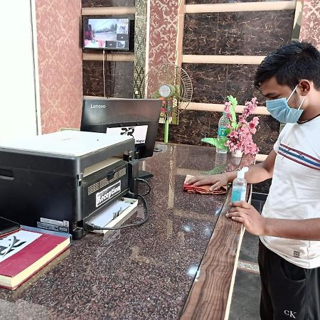 Hotel Prakash Regency Hapur Luaran gambar