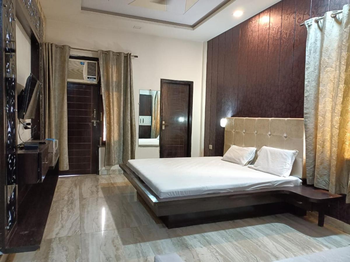 Hotel Prakash Regency Hapur Luaran gambar