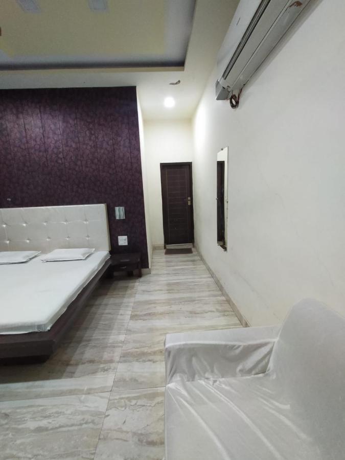 Hotel Prakash Regency Hapur Luaran gambar