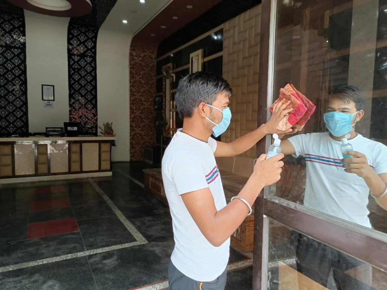 Hotel Prakash Regency Hapur Luaran gambar