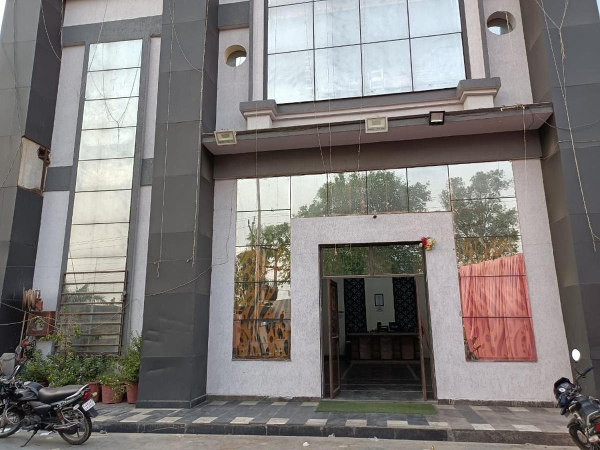Hotel Prakash Regency Hapur Luaran gambar